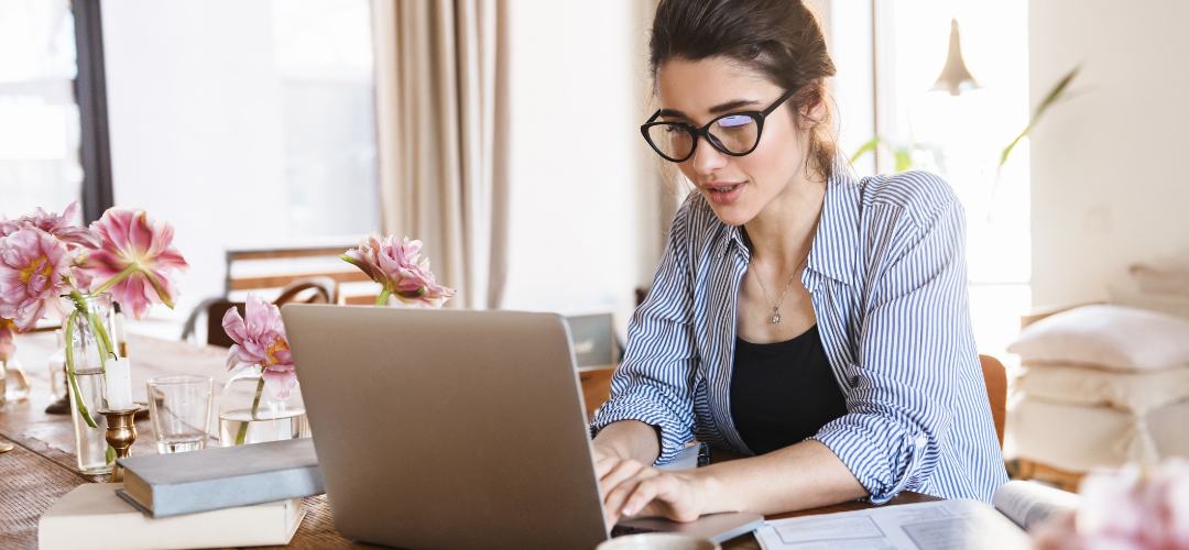 woman starting an online business
